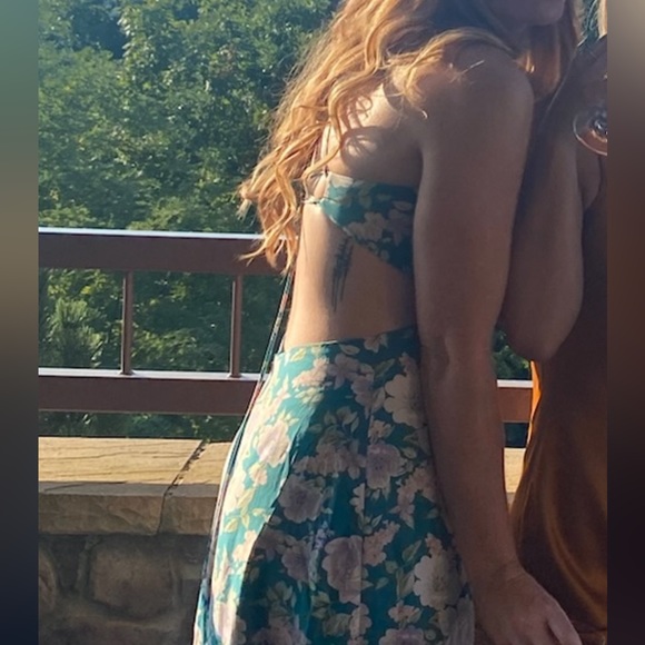 Stunning Open Back Dress - Picture 3 of 5